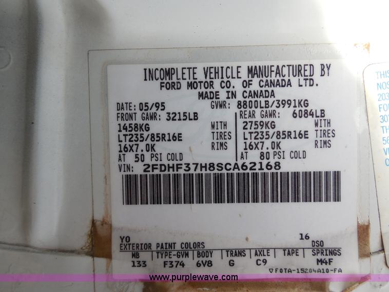 image for item E3368 1995 Ford F350 XL utility truck