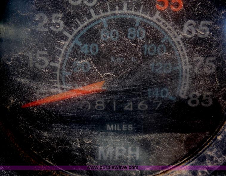 image for item E3370 1979 International 1624 dump truck