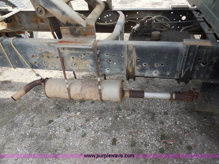 image for item E3370 1979 International 1624 dump truck