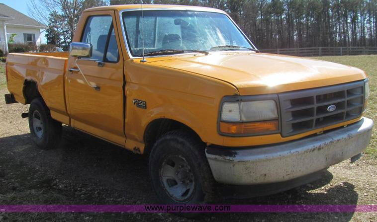 image for item E3816 1994 Ford F150 XL pickup truck