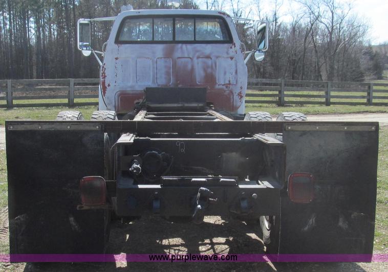 image for item E3819 1989 GMC Sierra tandem axle cab and chassis