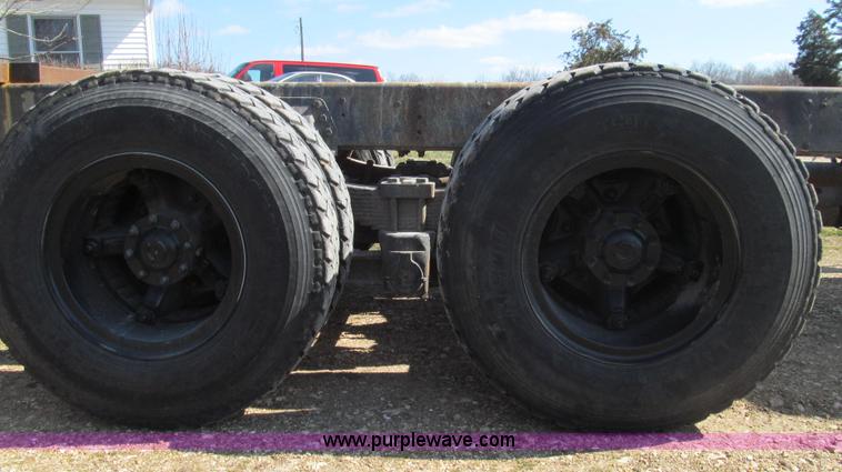 image for item E3819 1989 GMC Sierra tandem axle cab and chassis