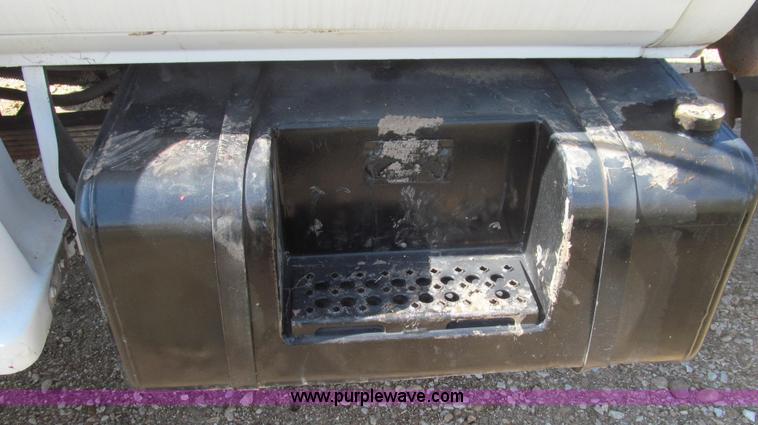 image for item E3819 1989 GMC Sierra tandem axle cab and chassis