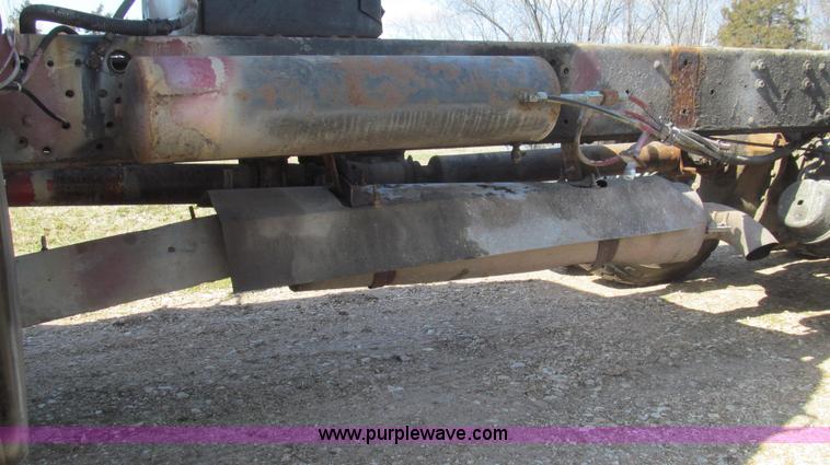 image for item E3819 1989 GMC Sierra tandem axle cab and chassis