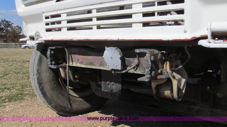 image for item E3819 1989 GMC Sierra tandem axle cab and chassis