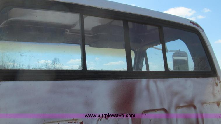 image for item E3819 1989 GMC Sierra tandem axle cab and chassis