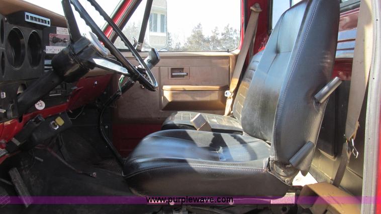 image for item E3819 1989 GMC Sierra tandem axle cab and chassis