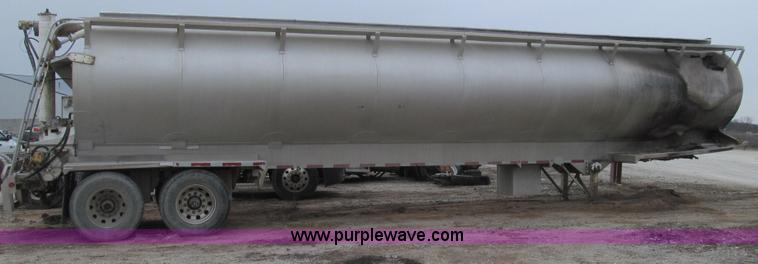 image for item E3828 2002 Ledwell Dragchain trailer