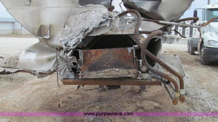 image for item E3828 2002 Ledwell Dragchain trailer