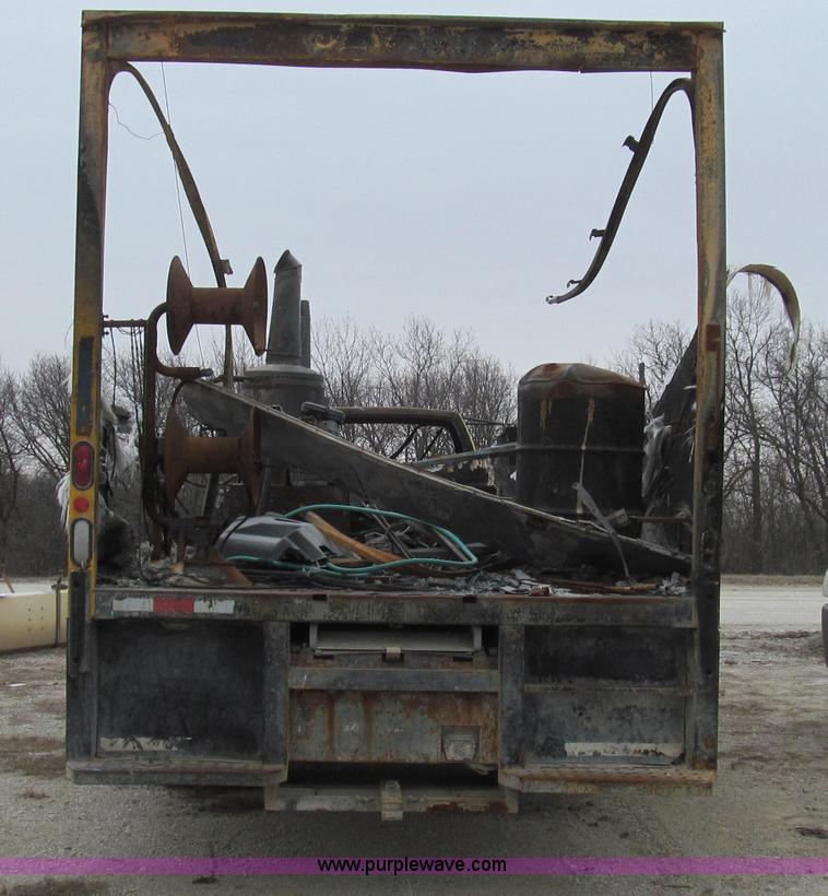 image for item E3830 1998 GMC C6500 box truck