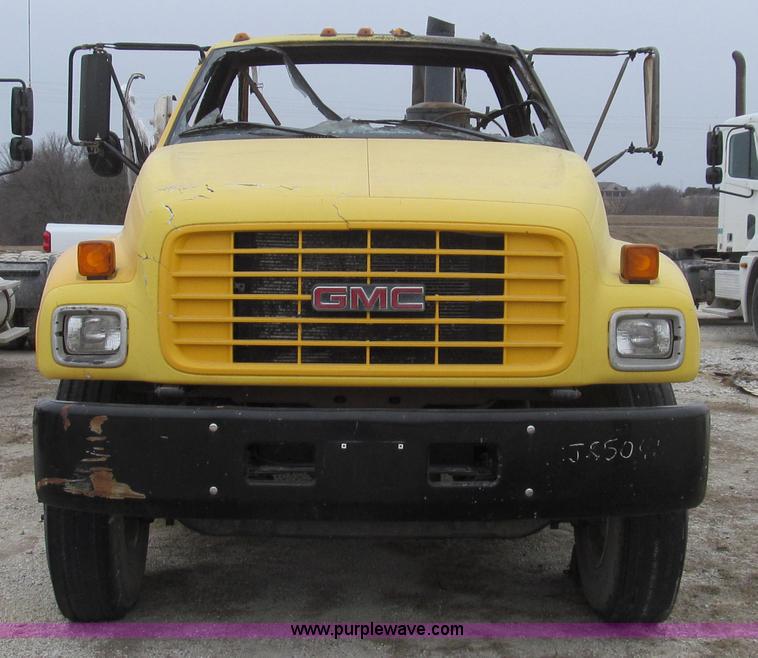image for item E3830 1998 GMC C6500 box truck