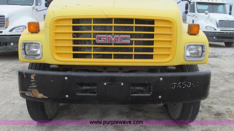 image for item E3830 1998 GMC C6500 box truck