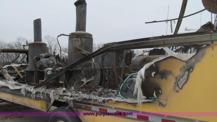 image for item E3830 1998 GMC C6500 box truck