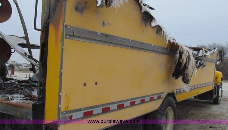 image for item E3830 1998 GMC C6500 box truck