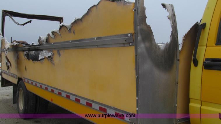 image for item E3830 1998 GMC C6500 box truck