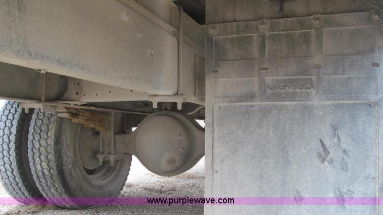 image for item E3830 1998 GMC C6500 box truck