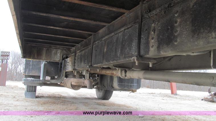 image for item E3830 1998 GMC C6500 box truck