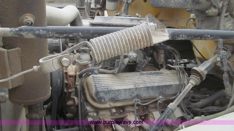 image for item E3830 1998 GMC C6500 box truck