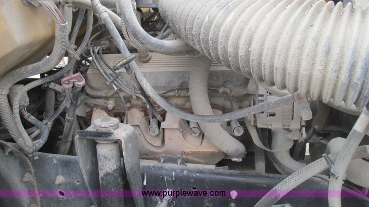 image for item E3830 1998 GMC C6500 box truck