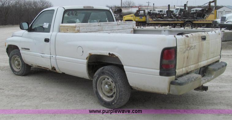 image for item E3836 1999 Dodge Ram 1500 pickup truck