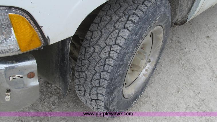 image for item E3836 1999 Dodge Ram 1500 pickup truck