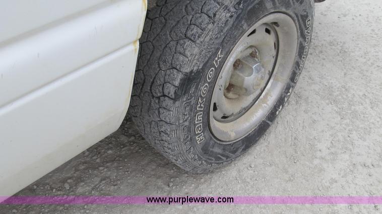 image for item E3836 1999 Dodge Ram 1500 pickup truck