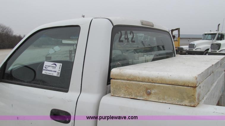 image for item E3836 1999 Dodge Ram 1500 pickup truck