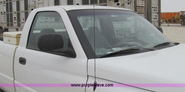 image for item E3836 1999 Dodge Ram 1500 pickup truck