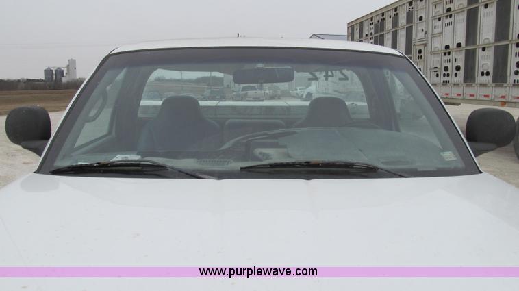 image for item E3836 1999 Dodge Ram 1500 pickup truck