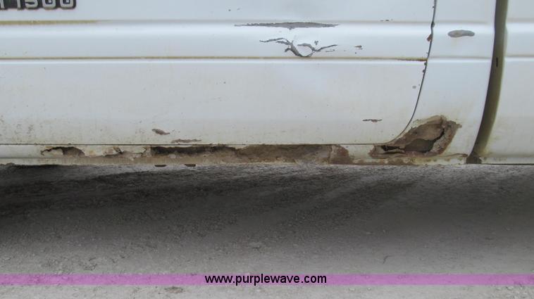 image for item E3836 1999 Dodge Ram 1500 pickup truck