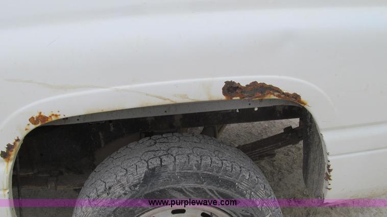 image for item E3836 1999 Dodge Ram 1500 pickup truck