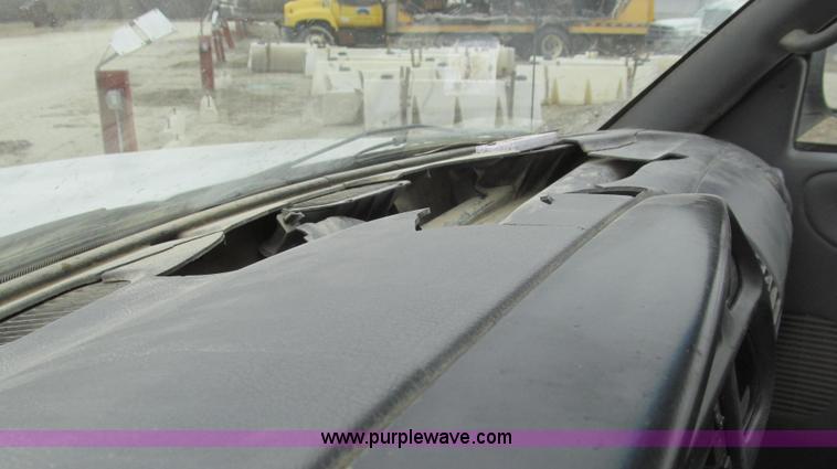 image for item E3836 1999 Dodge Ram 1500 pickup truck