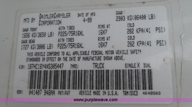 image for item E3836 1999 Dodge Ram 1500 pickup truck