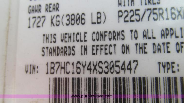 image for item E3836 1999 Dodge Ram 1500 pickup truck