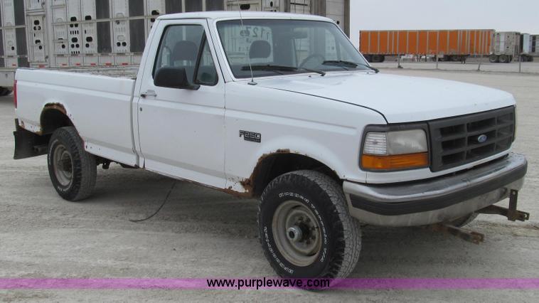 image for item E3837 1997 Ford F250 XL pickup truck