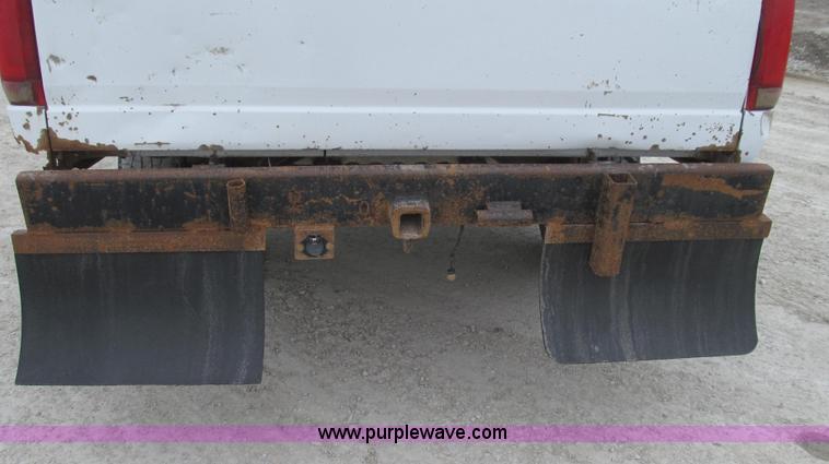 image for item E3837 1997 Ford F250 XL pickup truck