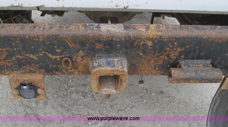 image for item E3837 1997 Ford F250 XL pickup truck