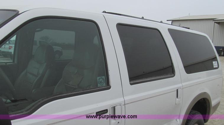 image for item E3838 2000 Ford Excursion Limited SUV