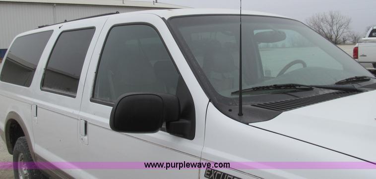 image for item E3838 2000 Ford Excursion Limited SUV