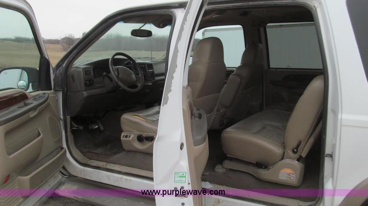 image for item E3838 2000 Ford Excursion Limited SUV