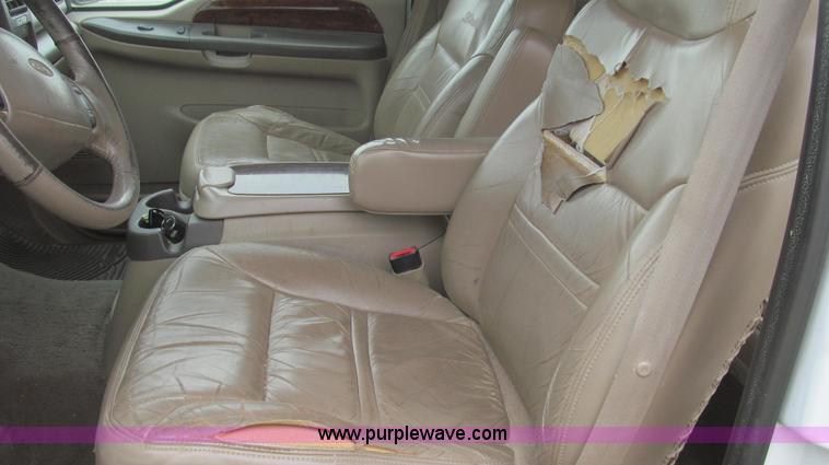 image for item E3838 2000 Ford Excursion Limited SUV