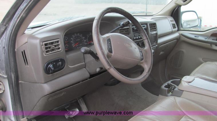 image for item E3838 2000 Ford Excursion Limited SUV