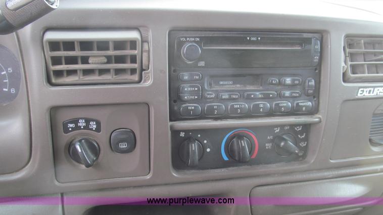 image for item E3838 2000 Ford Excursion Limited SUV