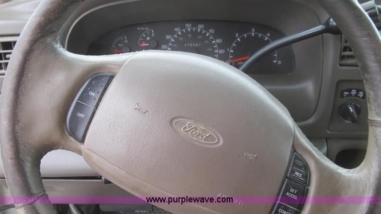 image for item E3838 2000 Ford Excursion Limited SUV