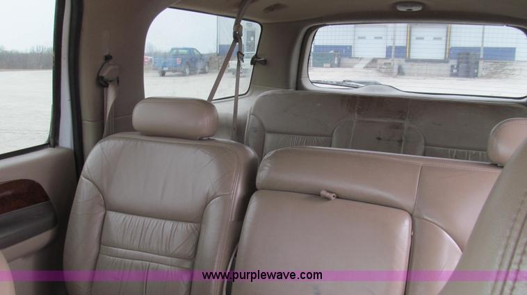 image for item E3838 2000 Ford Excursion Limited SUV