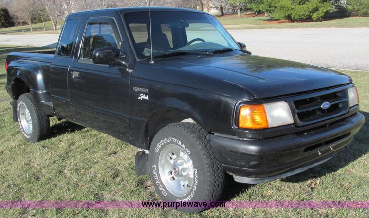 image for item E5886 1996 Ford Ranger Splash SuperCab pickup truck