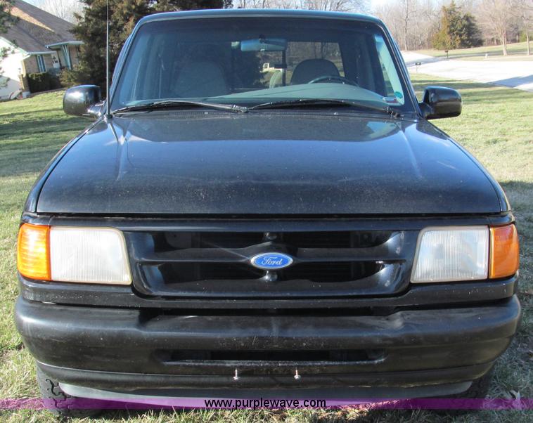 image for item E5886 1996 Ford Ranger Splash SuperCab pickup truck