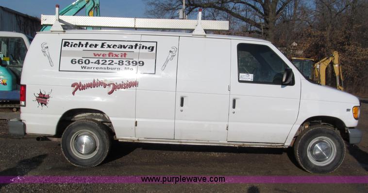 image for item E5925 2000 Ford Econoline  E250 van