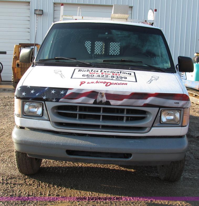 image for item E5925 2000 Ford Econoline  E250 van