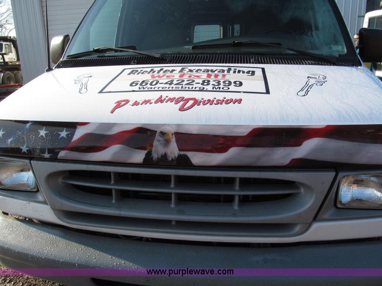 image for item E5925 2000 Ford Econoline  E250 van